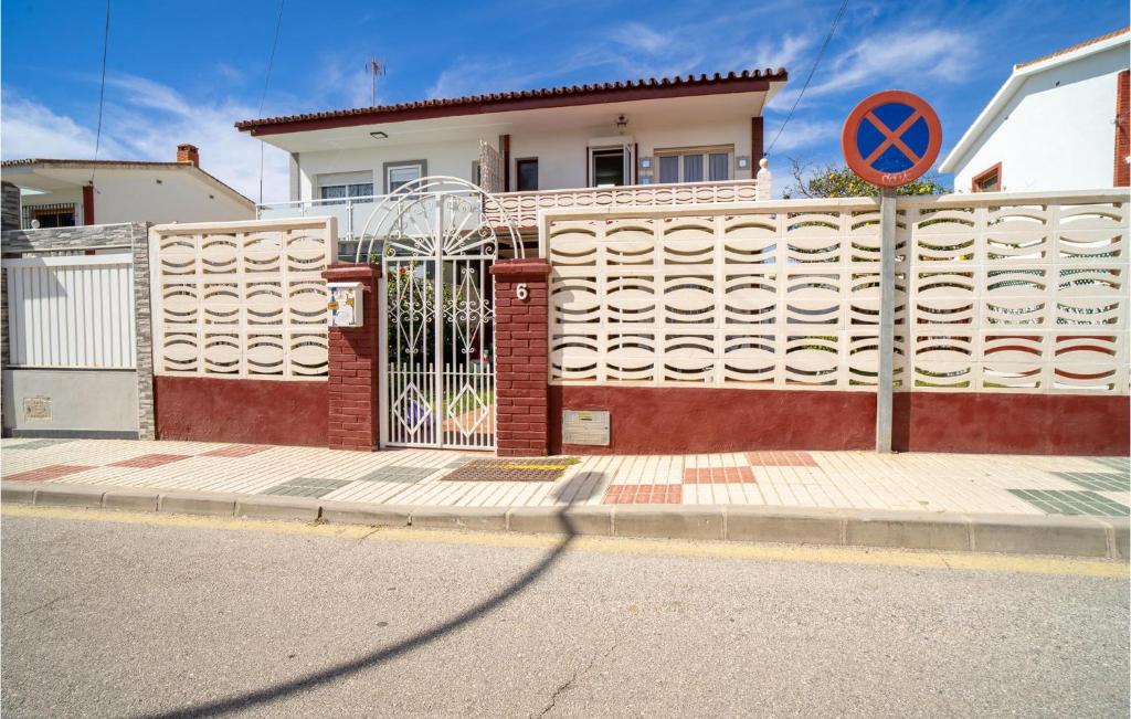4 Bedroom Gorgeous Home In Torre De Benagalbón — photo 1