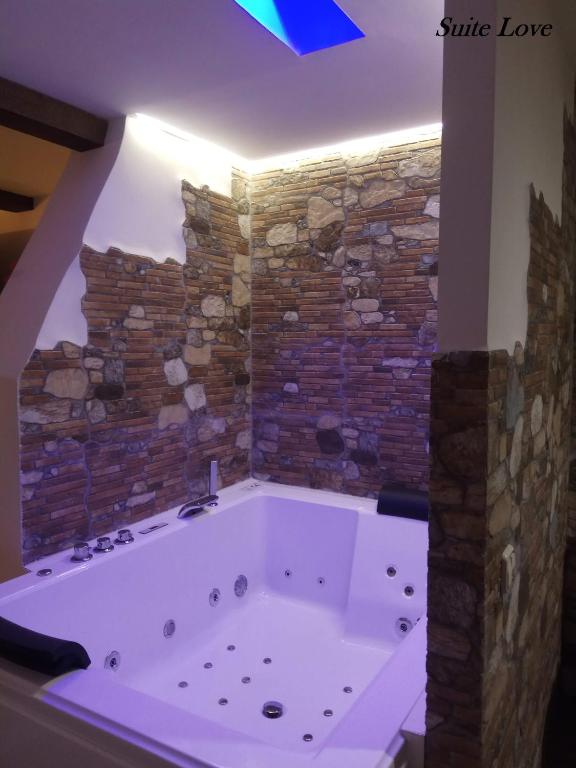 Suite Love Jacuzzi (Casas Toya) photo 3