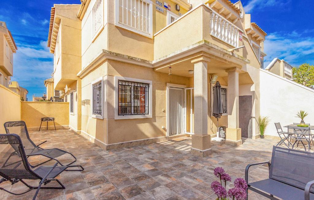 2 Bedroom Nice Apartment In Torrevieja photo 2
