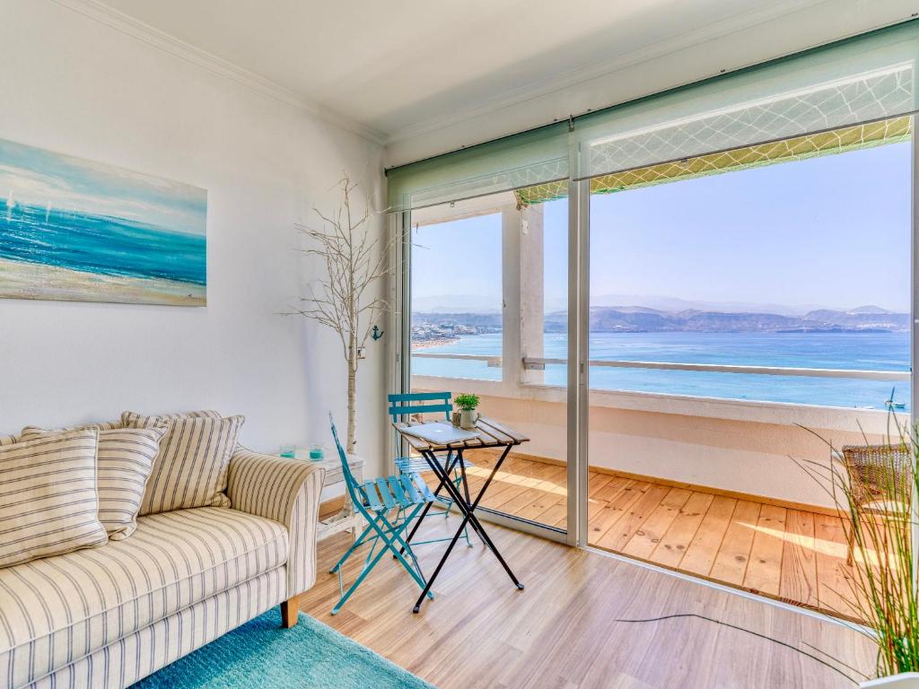 2 Bedrooms & Spectacular Views in Best Part of Las Canteras — photo 1