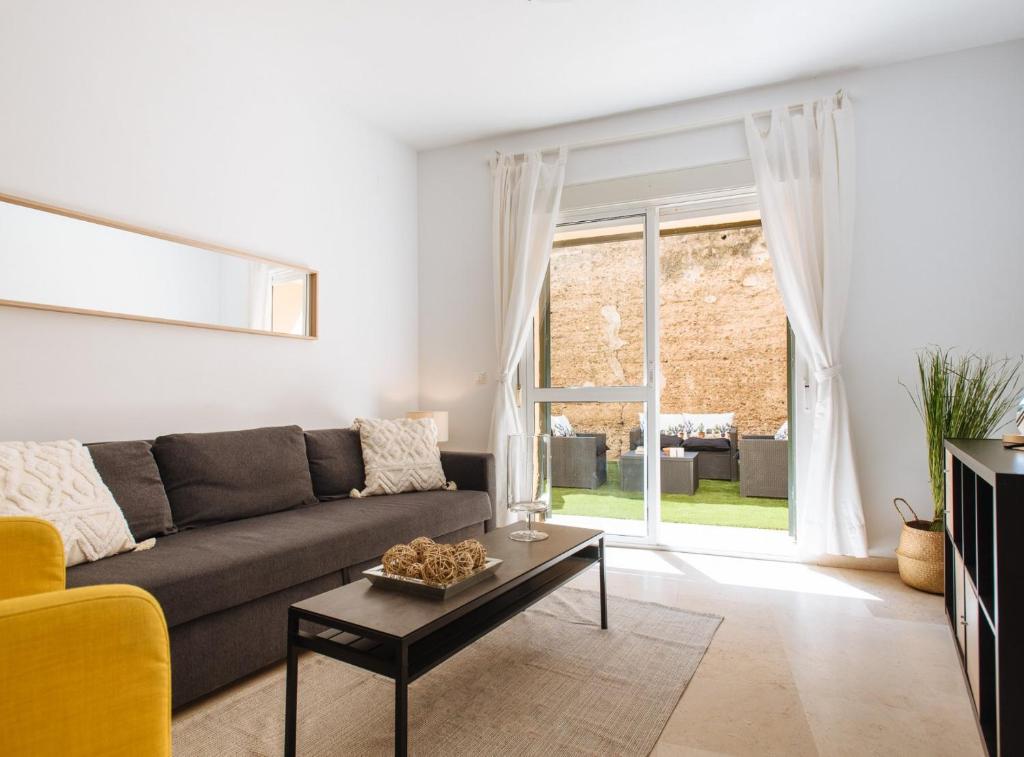Sol Suite Apartment with Garden photo 2