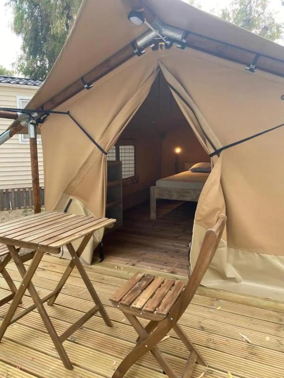 Camping Miramar Playa - camas individuales photo 2