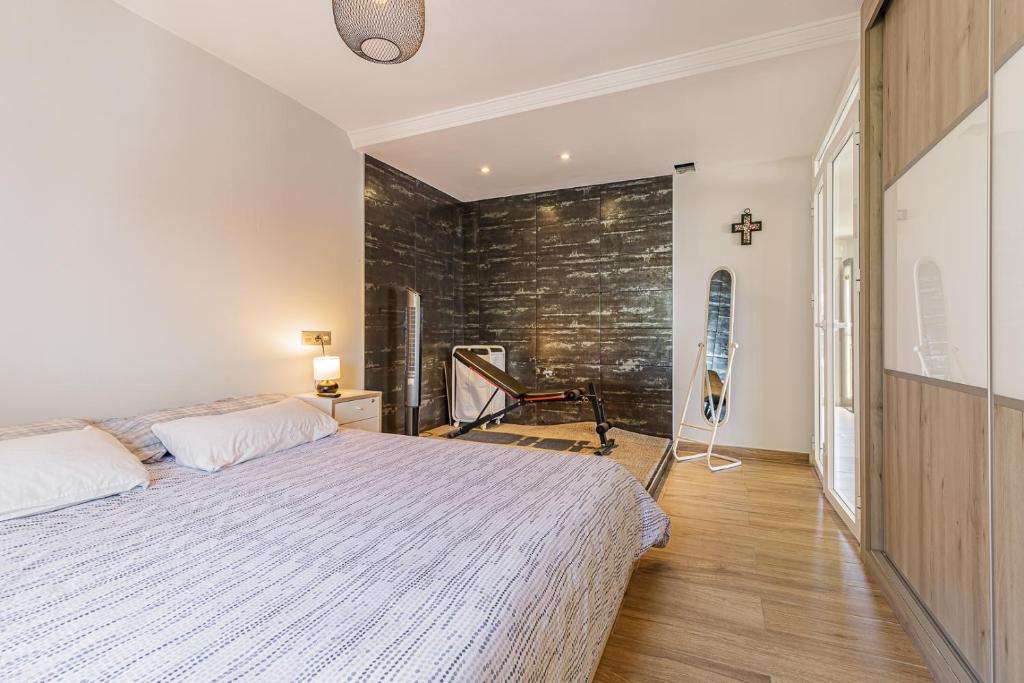 Tilman's House - Deluxe Retreat with Stunning View photo 2
