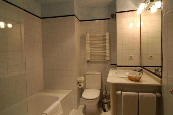 Hostal Santo Grial photo 3