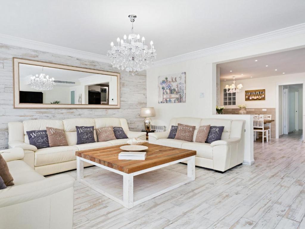 Sitges Spaces Mediterranean Apartments 4 Bedroom — photo 1