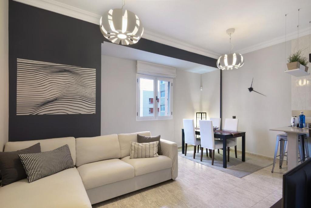 Next To Las Canteras Beach Charming — photo 1