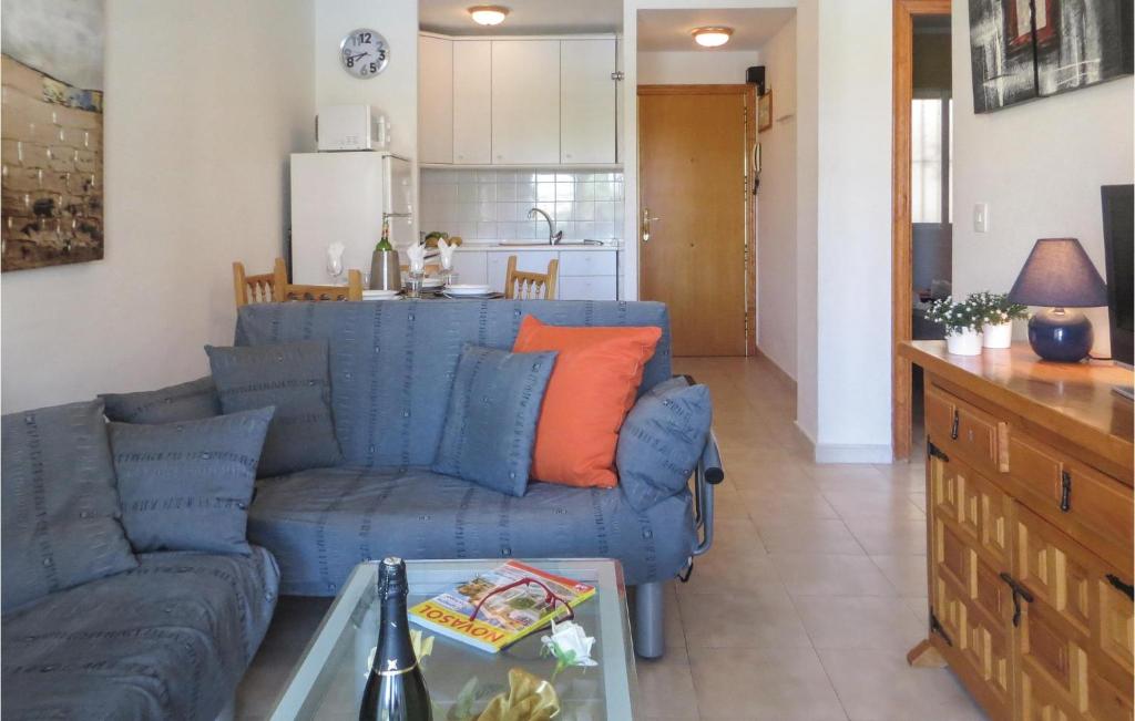 Stunning Apartment In Torrevieja photo 2