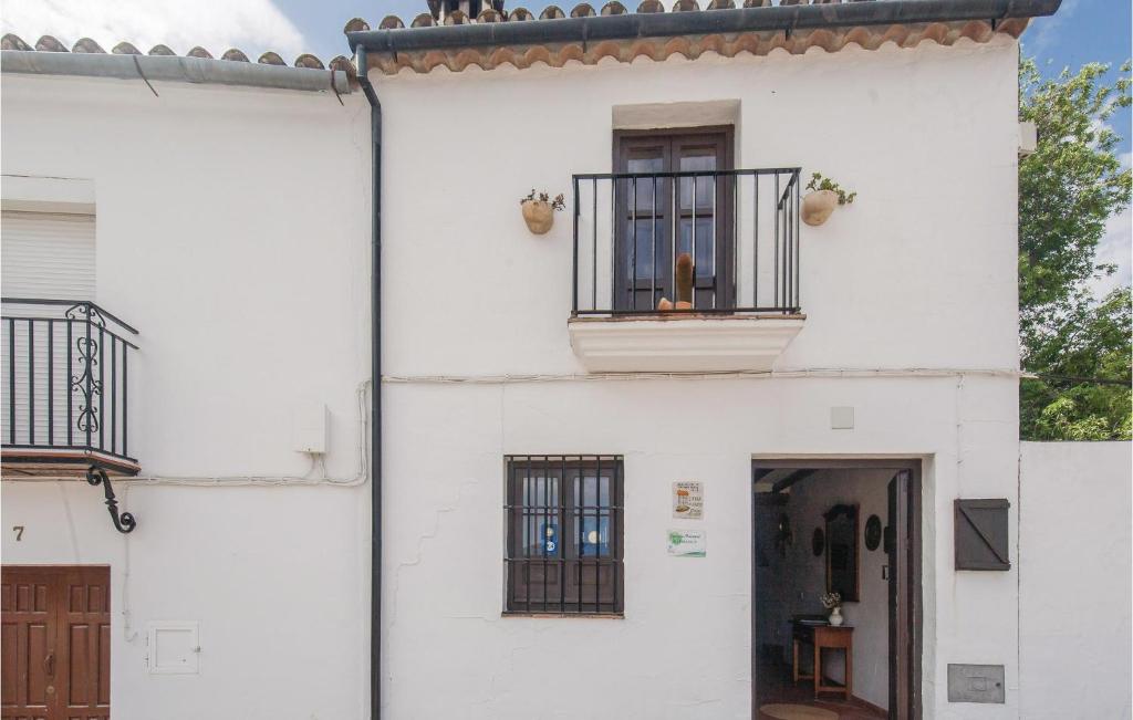 Gorgeous Home In Zahara De La Sierra photo 2