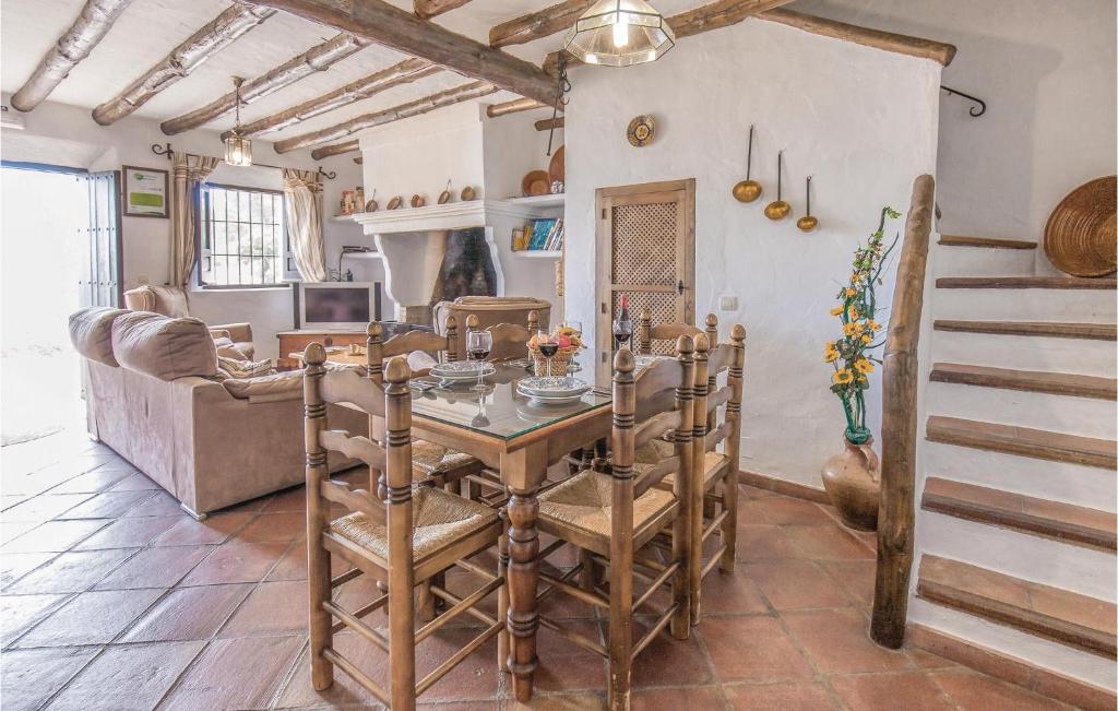 Gorgeous Home In Zahara De La Sierra photo 3
