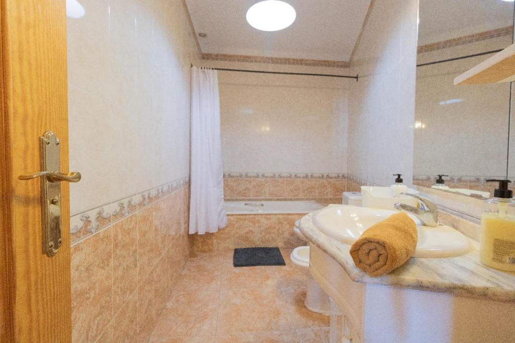 THREE BEDROOM APARTAMENT NEAR SANTA CRUz 1A photo 3