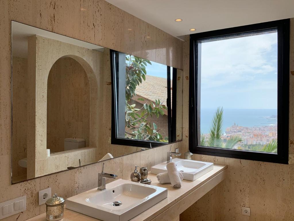 Sitges Spaces Sea View Villa- 6 Bedrooms photo 3