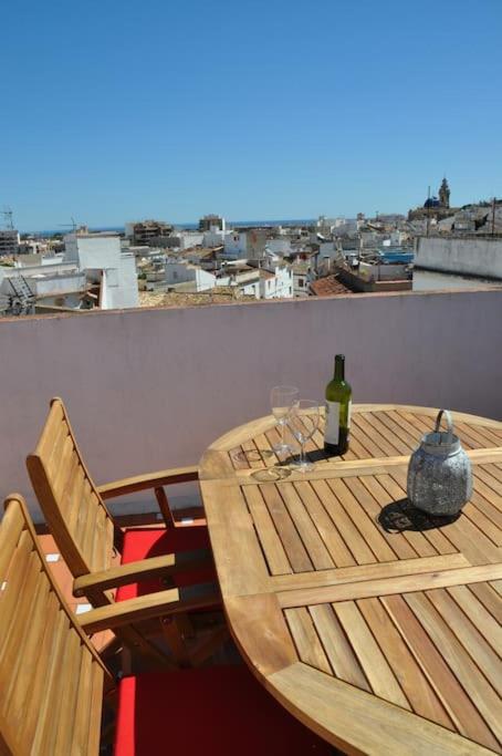 Quirky townhouse with a seaview roof terrace — photo 1