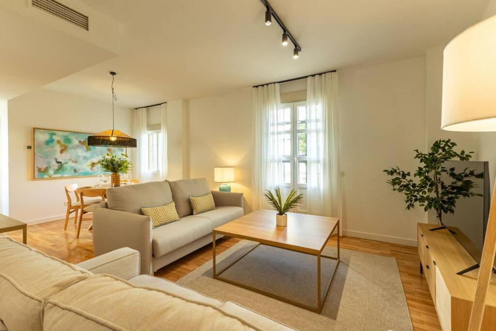 Triana Deluxe by Valcambre — photo 1