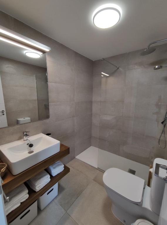 CASA ROMPEOLAS Atlanterra photo 3