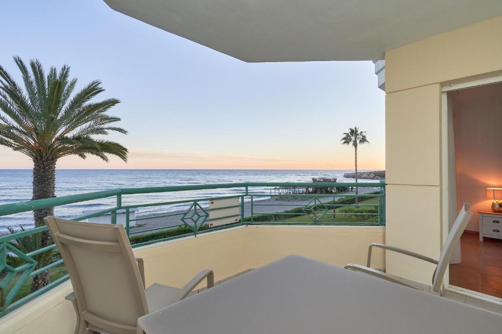 Strand Appartement met Zwembad TD04 by HolidayAndaluz — photo 1
