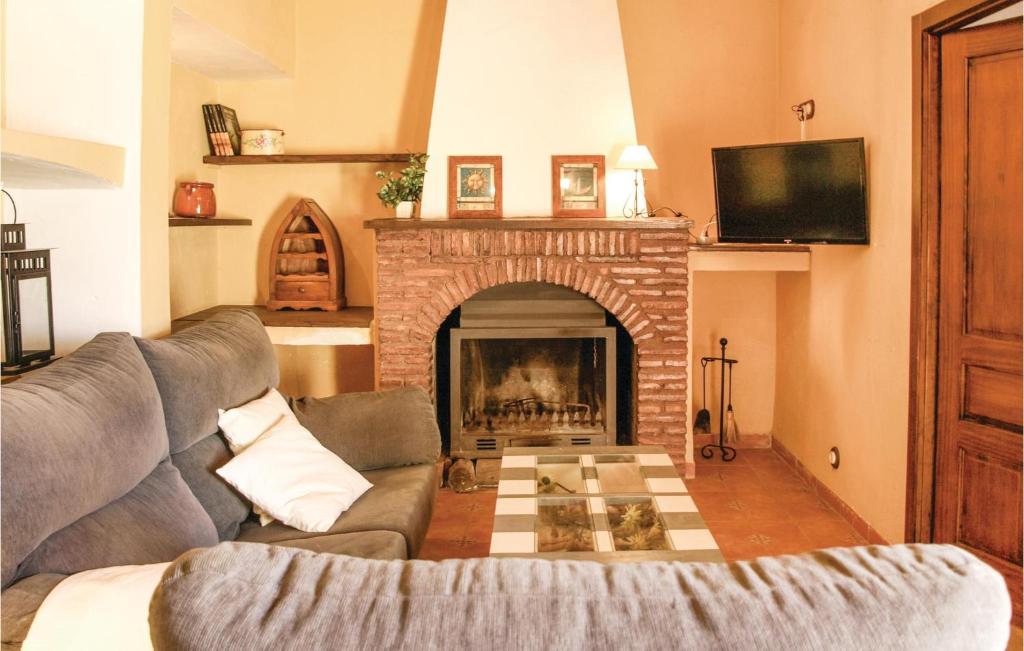 Stunning Home In Villanueva Del Duque photo 2