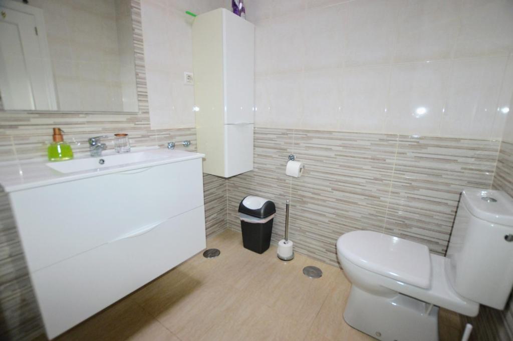Sucina 2 Bed Bungalow walking distance of tow photo 3
