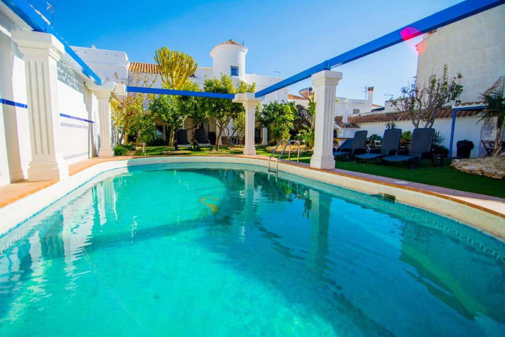 16:9 Los Molinos Suites photo 3