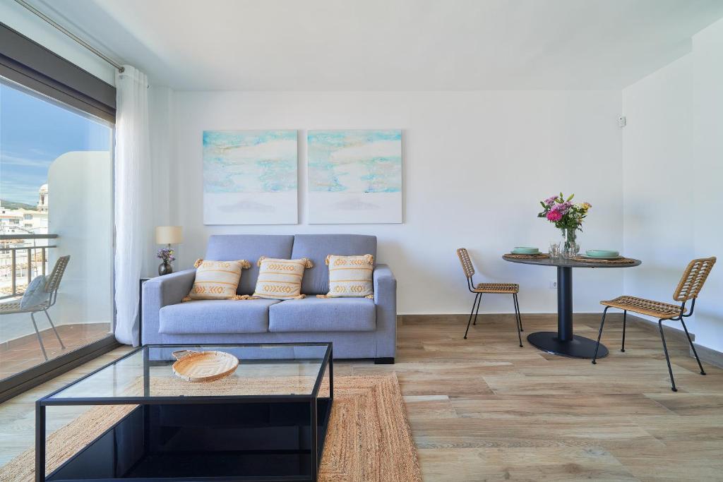 Luminoso apartamento en primera linea de PLAYA EN ESTEPONA — photo 1