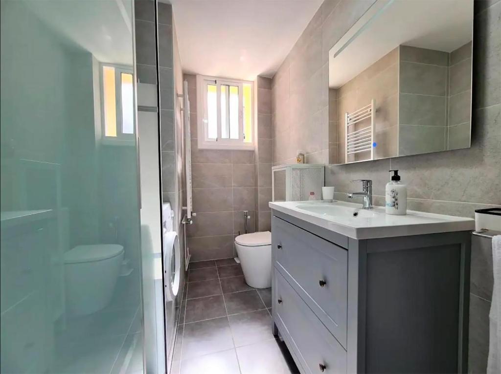 Piso Estacion Tren Bus Termas muy luminoso photo 3