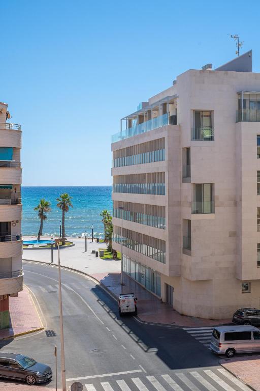 Torrevieja playa del Cura con vista al mar — photo 1