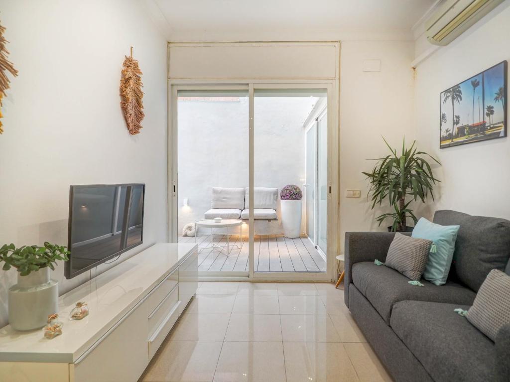 White Center Apartment by Hello Homes Sitges photo 2