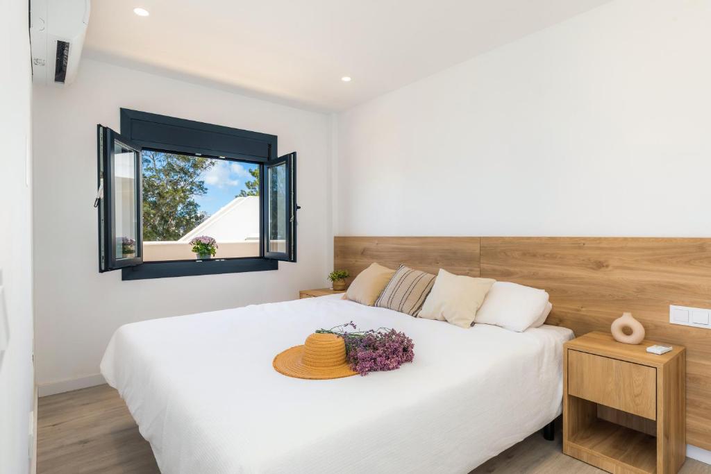 White suites 3 photo 2