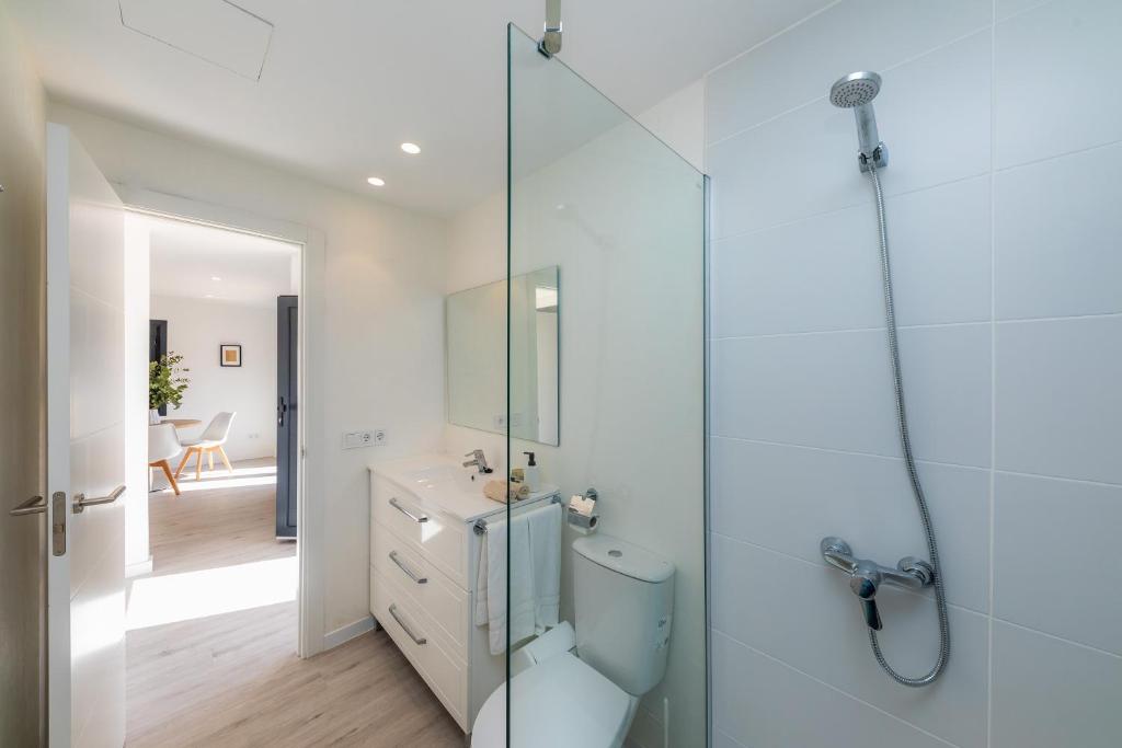 White suites 3 photo 3
