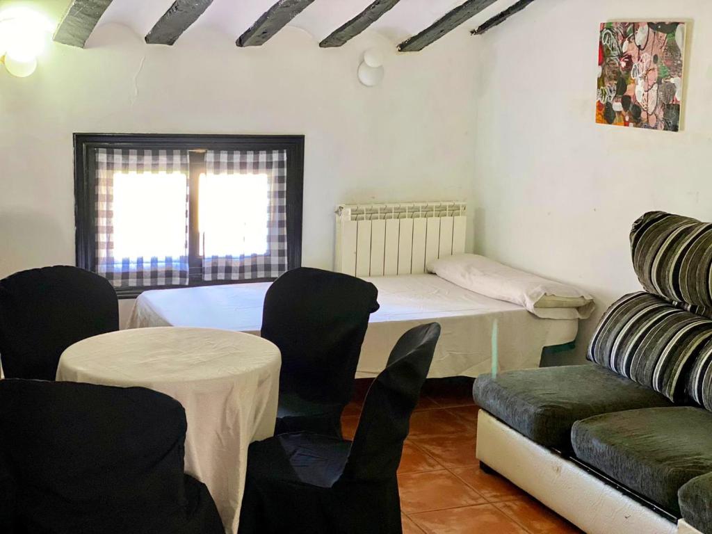 2 bedrooms appartement with city view and balcony at Logrono photo 2