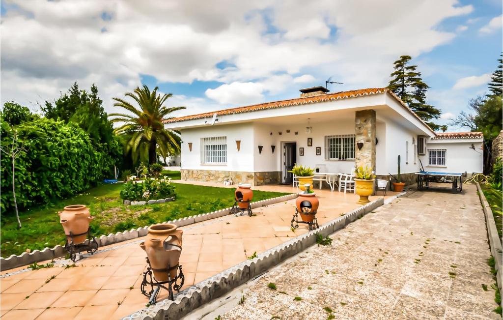 Beautiful Home In Valencina De La Concep photo 2