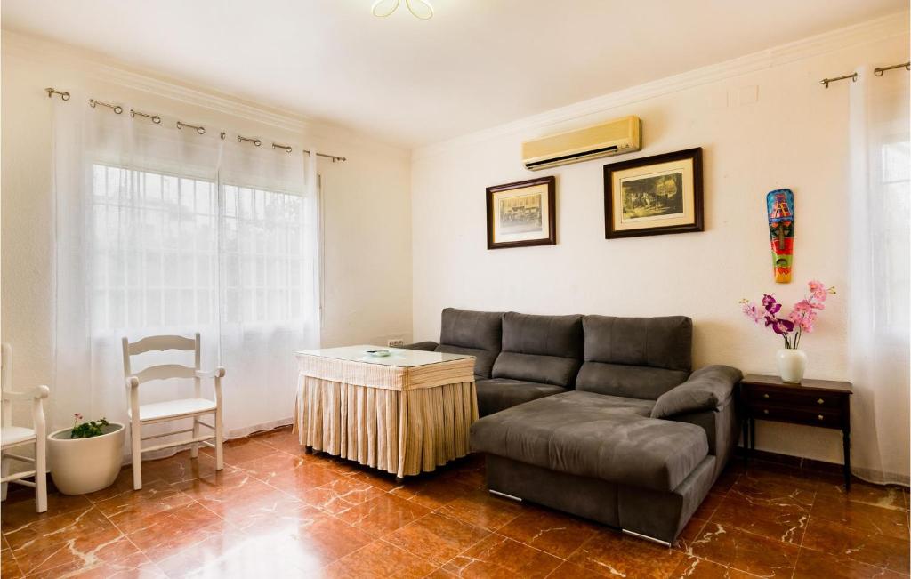 Beautiful Home In Valencina De La Concep photo 3