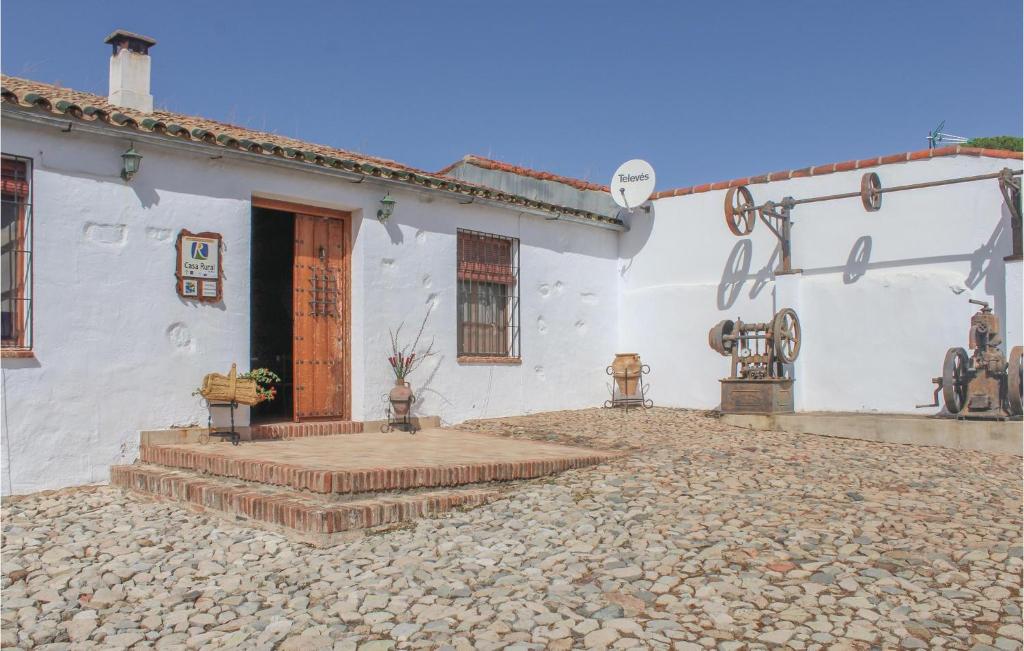 Pet Friendly Home In Villaviciosa De Cordob photo 3