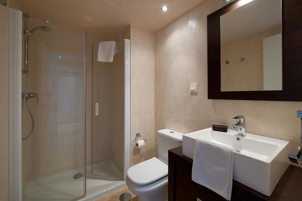 Spacious 3 bedrooms apartment side sea view photo 3
