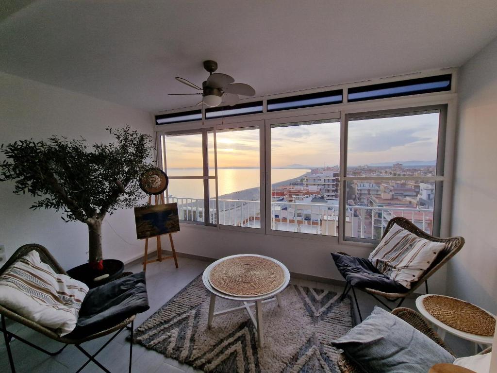 Sunset 8F photo 3