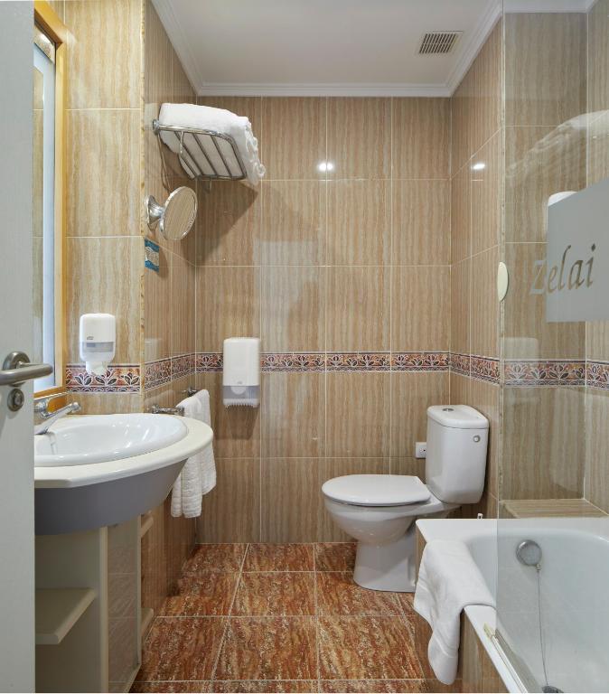 Hotel & Talasoterapia Zelai photo 3