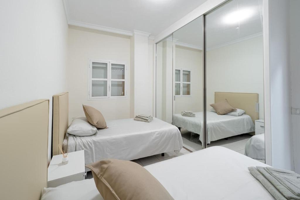 Terraza 22 - Las Canteras Stay photo 2