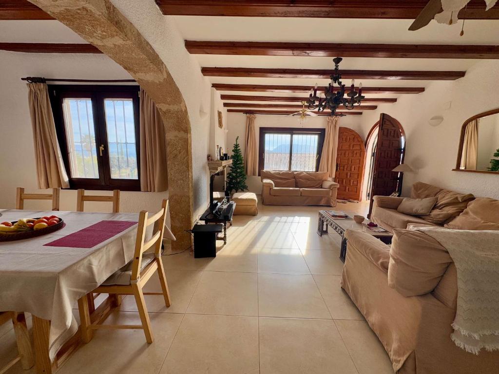 Spacious holiday home with private pool photo 3