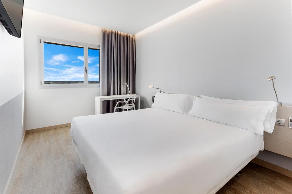 B&B HOTEL Barcelona Viladecans photo 2