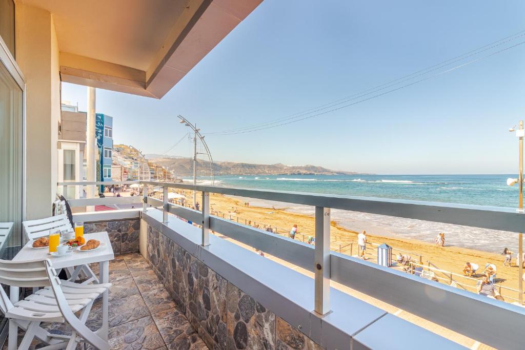 Seafront Terrace Apartment Las Canteras — photo 1