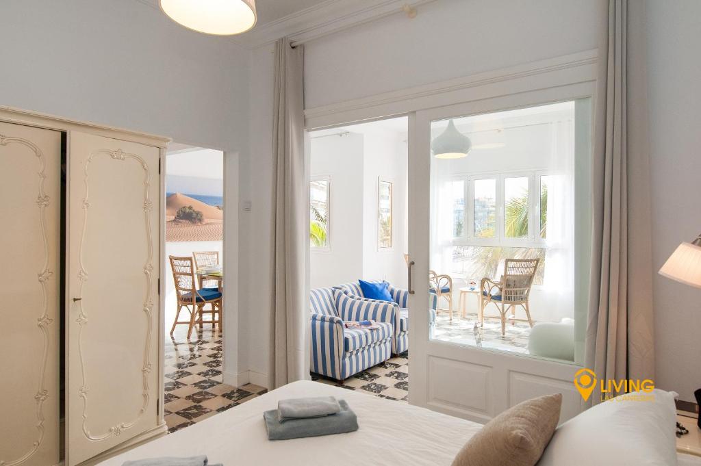 Living Las Canteras Homes - SOUTH FACING & PARKING photo 2