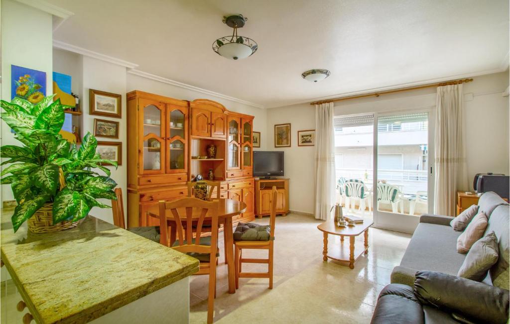 1 Bedroom Gorgeous Apartment In Santa Pola photo 3