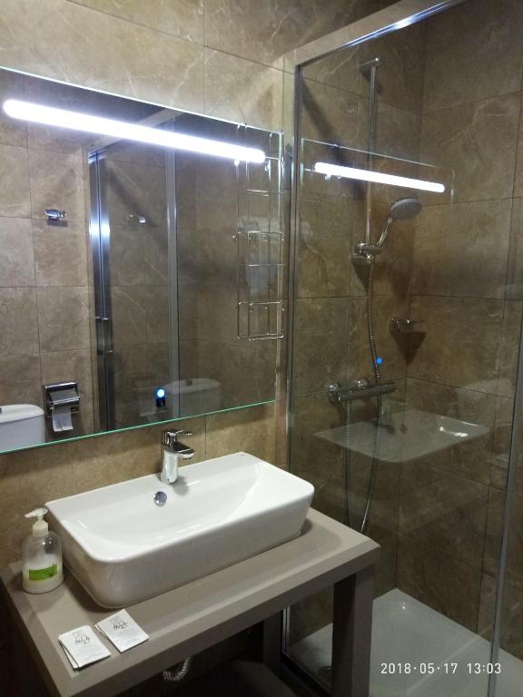 Hotel Yeste photo 3