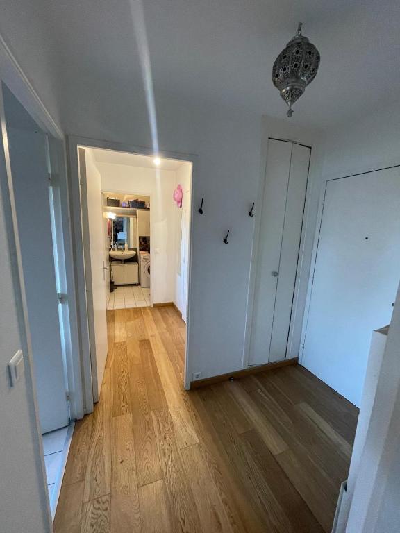 Booking.com: Hotels in Courbevoie. Book your hotel now! photo 2