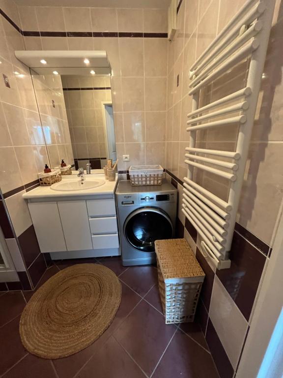 Booking.com: Hotels in Issy-les-Moulineaux. Book your hotel now! photo 3