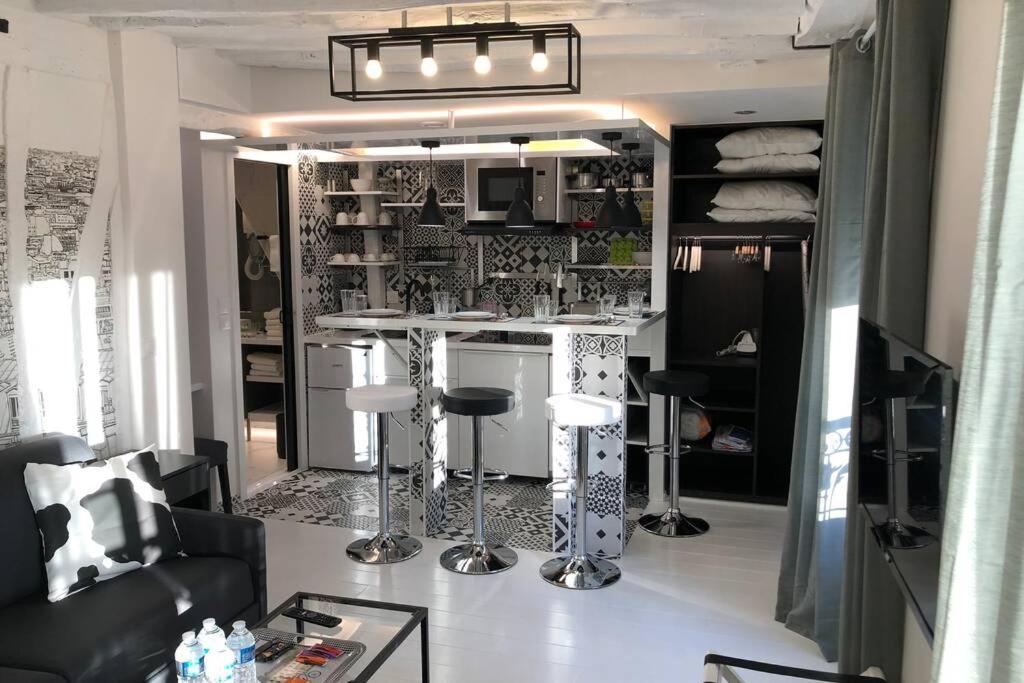 Appartement Rousselet Quartier Bon Marché Paris VIIème — photo 1