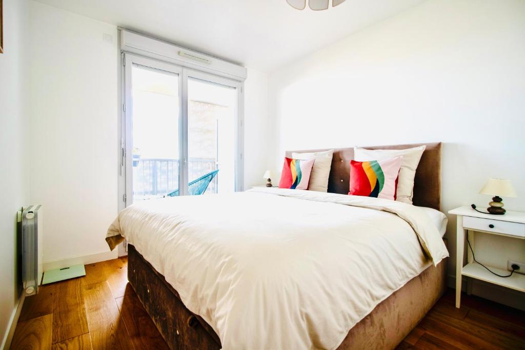 Luxury Apartment with balcony photo 2