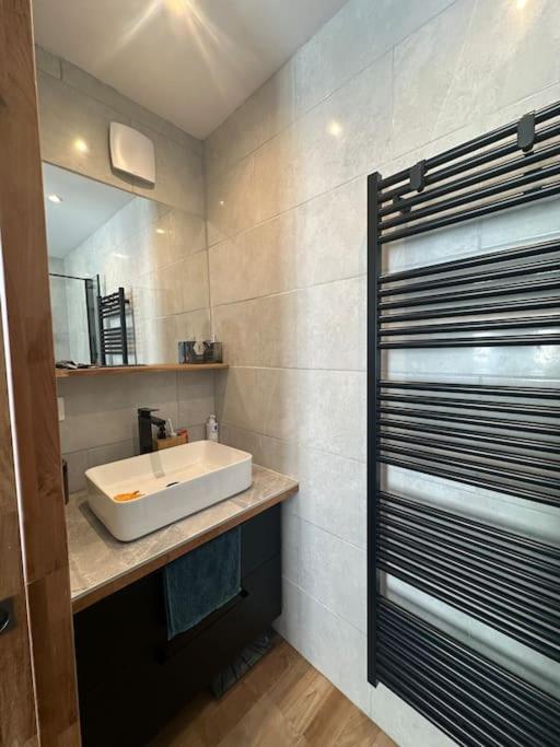 Booking.com: Hotels in Levallois-Perret. Book your hotel now! photo 3