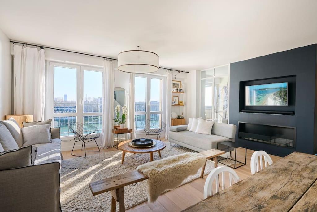 Booking.com: Hotels in Courbevoie. Book your hotel now! — photo 1