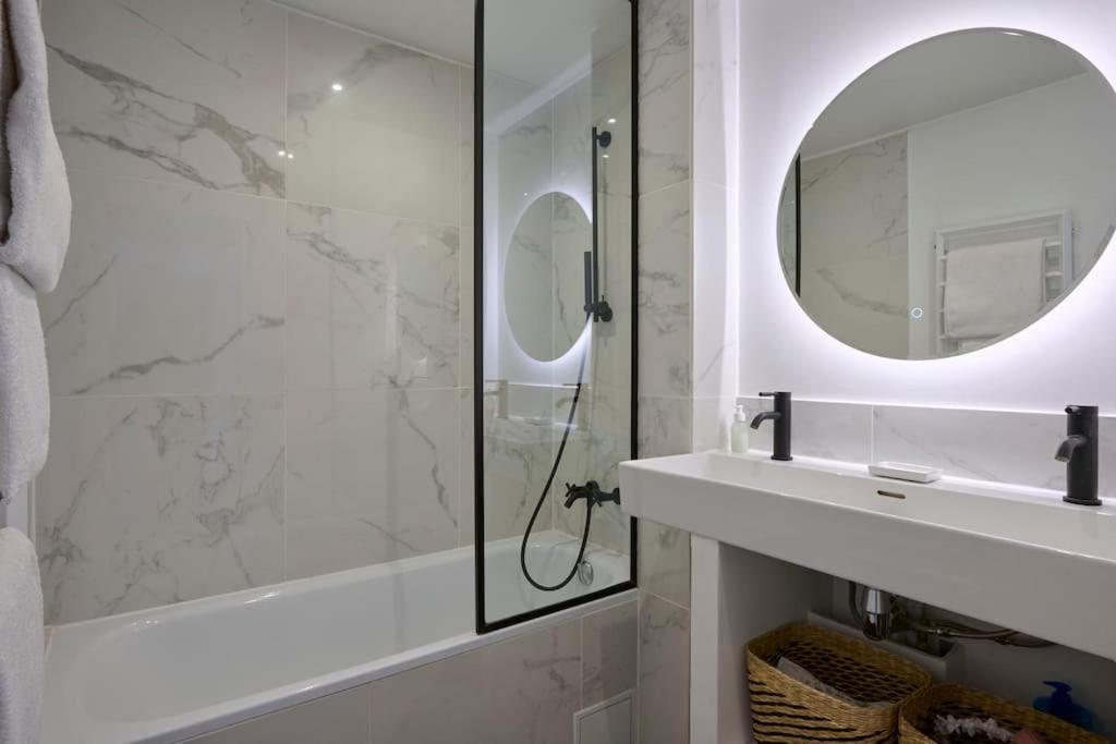 Booking.com: Hotels in Courbevoie. Book your hotel now! photo 2