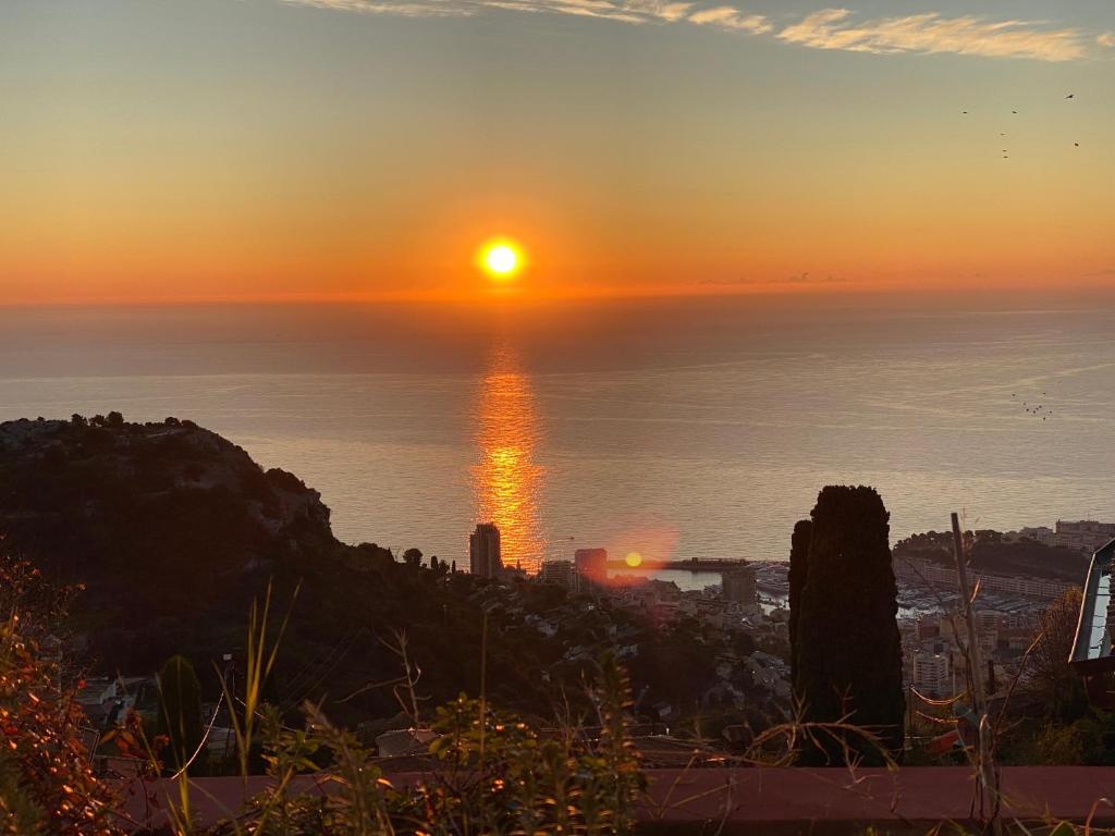 F1 4-Bedrooms Villa with Parking — photo 1